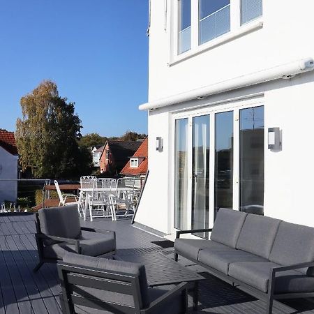 Grosse Penthouse Ferienwohnung Mit Meerblick, Sonnenterrasse & Luxusbad Von "Momentic" เซียร์คสดอร์ฟ ภายนอก รูปภาพ
