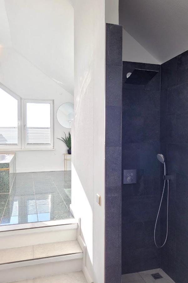 Grosse Penthouse Ferienwohnung Mit Meerblick, Sonnenterrasse & Luxusbad Von "Momentic" เซียร์คสดอร์ฟ ภายนอก รูปภาพ